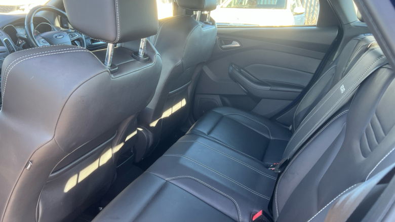 Ford Focus ST 2.0 TDCi 185 ST-3 Navigation 5dr Powershift Diesel Hatchback